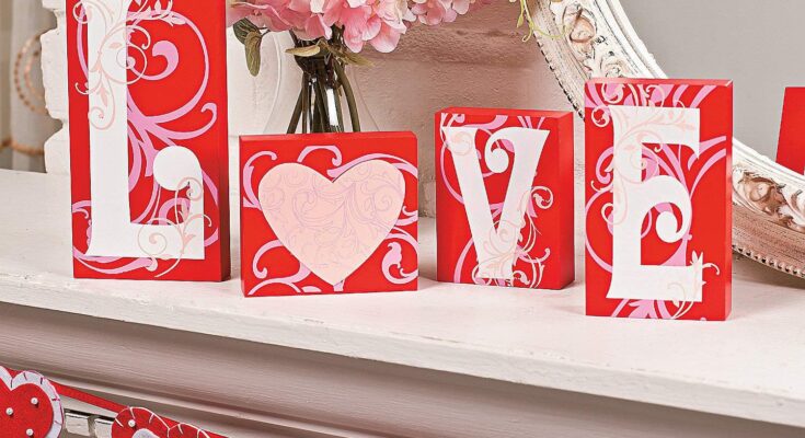 Love Blocks Wooden V-day Gift Table